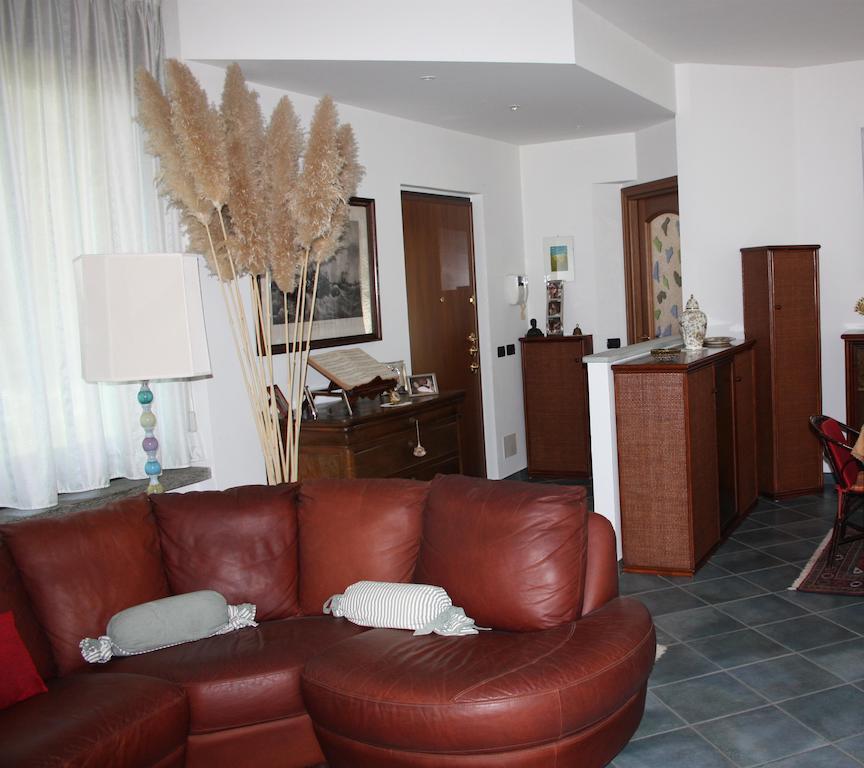 La Ca' Nova Apartman Lurago dʼErba Szoba fotó